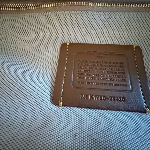 Coach Cream Leather Women's Bag - Picture 6 of 12